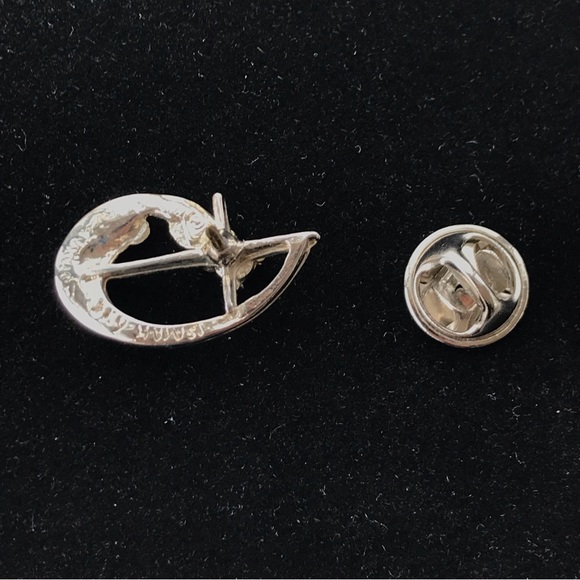 Silver tone Mary Madonna and Jesus child pin with cross and rhinestone - Picture 5 of 5